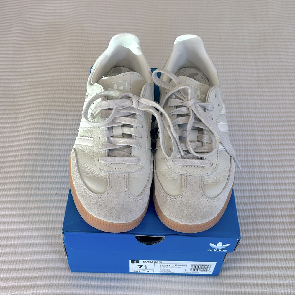 Adidas Sambas OG Women’s Aluminum size 7.5